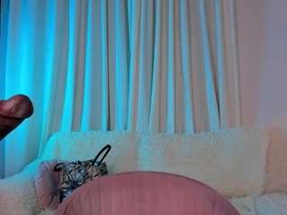 honeymoann's CamSoda show and profile