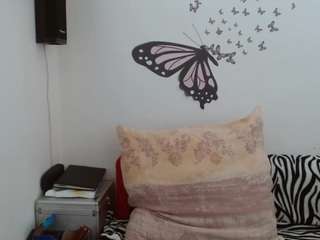 ladyhellene's CamSoda show and profile