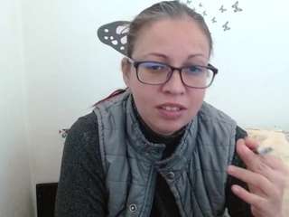 ladyhellene live cam profile