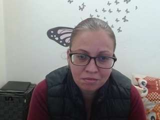 ladyhellene's CamSoda show and profile