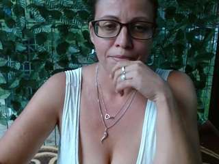 ladyhellene's live room
