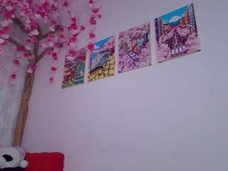 Live webcam model miatokio on Soda Cams