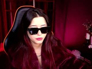 Live webcam model redmidnightgirl on Soda Cams