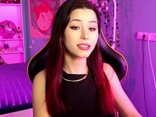 Live webcam model redmidnightgirl on Soda Cams