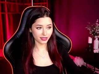 Live webcam model redmidnightgirl on Soda Cams