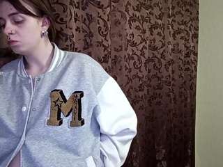 adeladobin Live Webcam on CamSoda