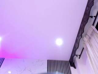 ariadnaloren Live Webcam on CamSoda