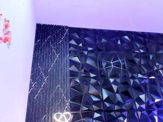 ariadnaloren Live Webcam on CamSoda