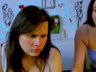 astra-opal's CamSoda show and profile