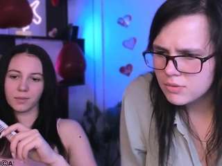 astra-opal's CamSoda show and profile