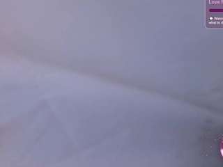 averyflores Live Webcam on CamSoda