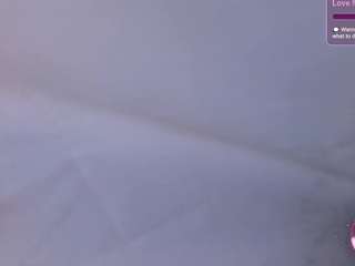 averyflores Live Webcam on CamSoda