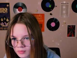 caroline-eclipse webcam model