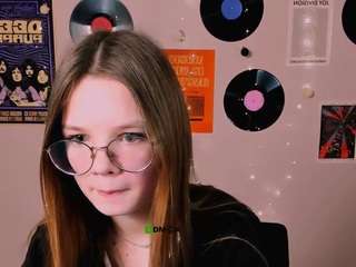 caroline-eclipse webcam model