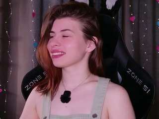 insidetori Live Webcam on CamSoda