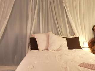 mulatalove's CamSoda show and profile