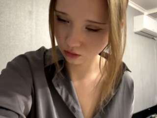 Live webcam model oliviaperez on Soda Cams