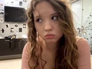 Live webcam model oliviaperez on Soda Cams