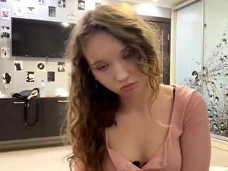 Live webcam model oliviaperez on Soda Cams