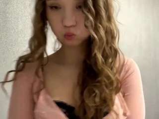 Live webcam model oliviaperez on Soda Cams