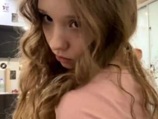 Live webcam model oliviaperez on Soda Cams