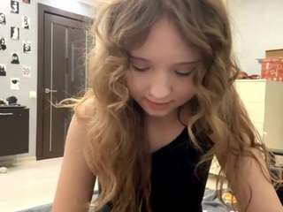 Live webcam model oliviaperez on Soda Cams