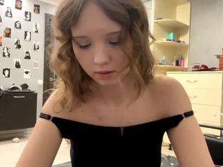 Live webcam model oliviaperez on Soda Cams