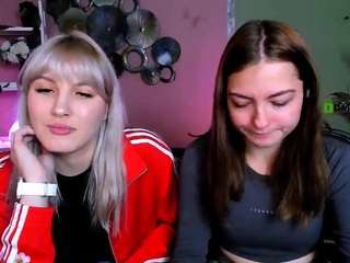  akkura-fizy chat room