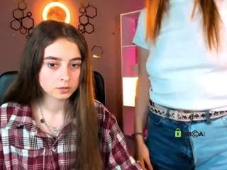 Live webcam model akkura-fizy on Soda Cams