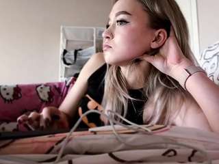 Live webcam model diannagregoroff on Soda Cams