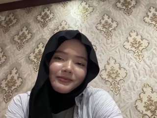 fayezaborski's CamSoda show and profile