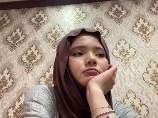 fayezaborski's CamSoda show and profile