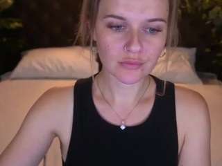 MaribelRiverr live cam preview