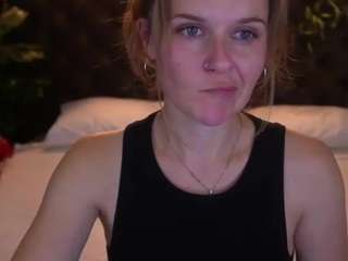 MaribelRiverr live cam preview