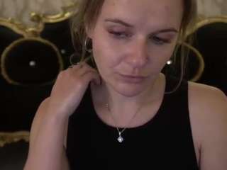 MaribelRiverr live cam preview