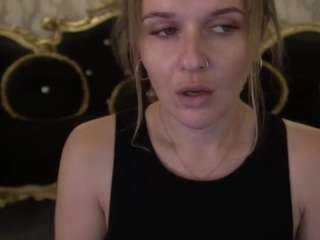 MaribelRiverr live cam preview