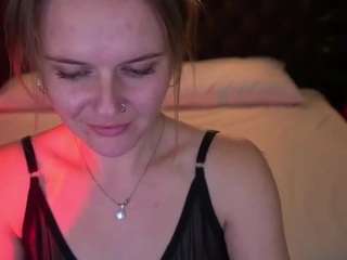 MaribelRiverr live cam preview