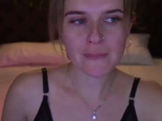 MaribelRiverr live cam preview