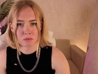 noracollins Live Webcam on CamSoda