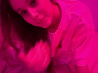 qianagasmen's CamSoda show and profile