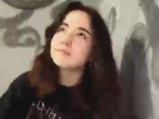 Live Sex Chat with Emily (@theressabrodhag)