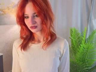 Live webcam model celestinemcgurl on Soda Cams