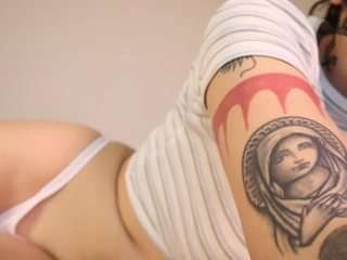 Live webcam model kittyquinntv on Soda Cams