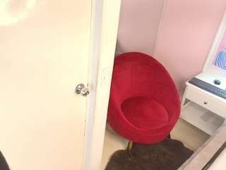 madiwalkr webcam model