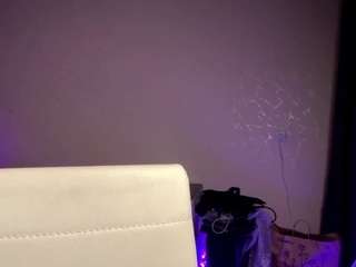 victoriamist's CamSoda show and profile