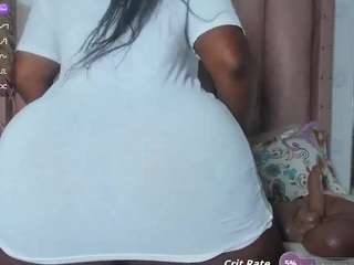 Live webcam model xyomara-wild on Soda Cams