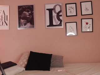 annysweet-4's CamSoda show and profile