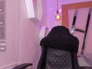 aryblonde webcam model