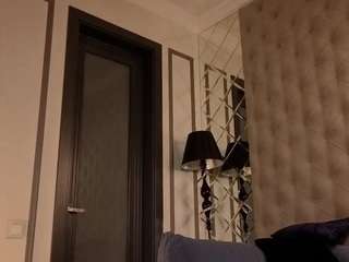 julianneedgman's CamSoda show and profile