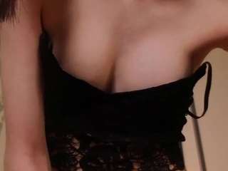 julianneedgman Live Webcam on CamSoda